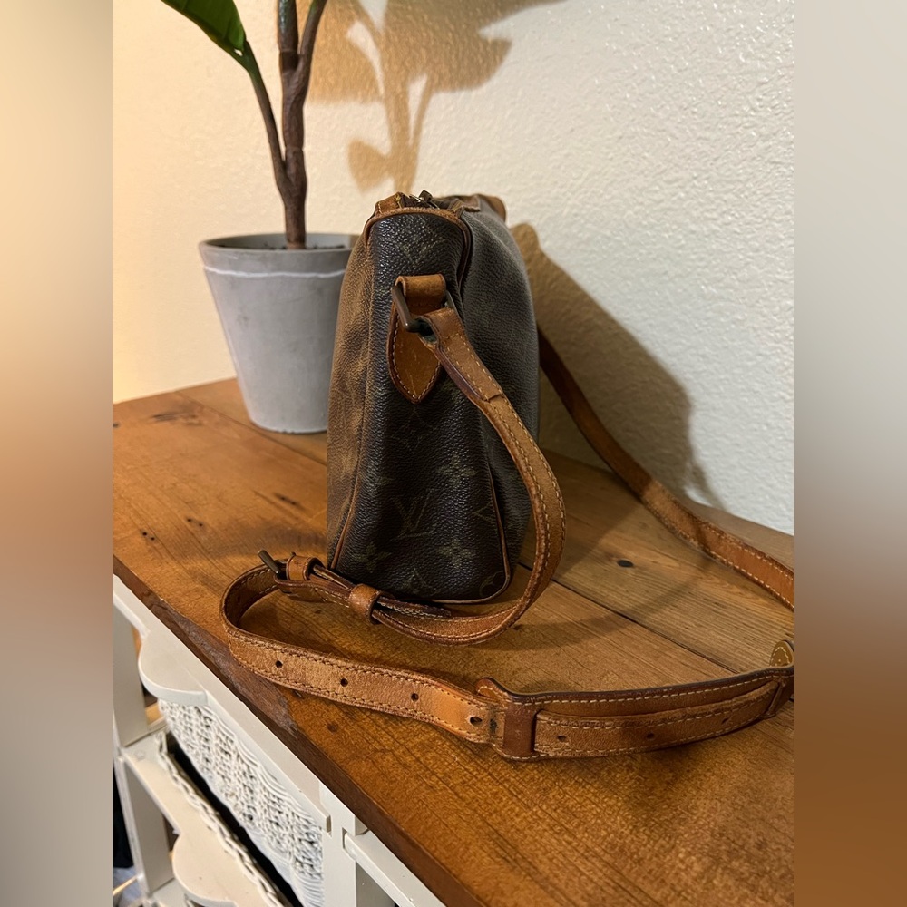Louis Vuitton Monogram Tulle Lee - Picture 4 of 16